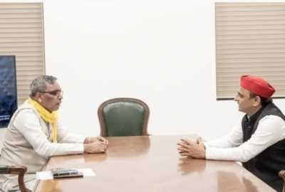 ओमप्रकाश राजभर ने अखिलेश से की मुलाकात, किया गठबंधन का एलान